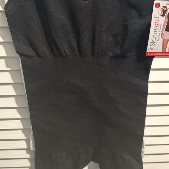 (2) SKINNY GIRL Smoother & Shaper reversible Camis. Black & White- Size S - Picture 4 of 6